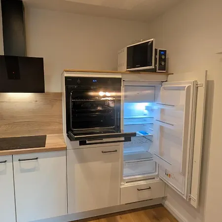 Apartmán Fully Furnished, Renovated 2-rooms, 68qm With Garden Near Duesseldorf Neuss