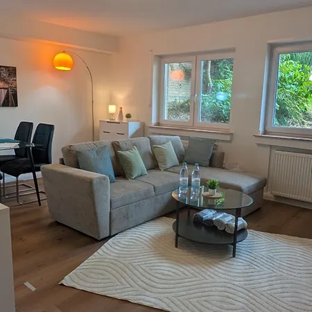 Apartmán Fully Furnished, Renovated 2-rooms, 68qm With Garden Near Duesseldorf *