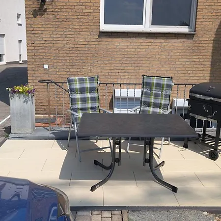 Fully Furnished, Renovated 2-rooms, 68qm With Garden Near Duesseldorf * Neuss